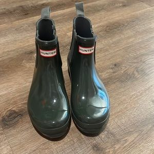 Hunter women’s Chelsea rain boot